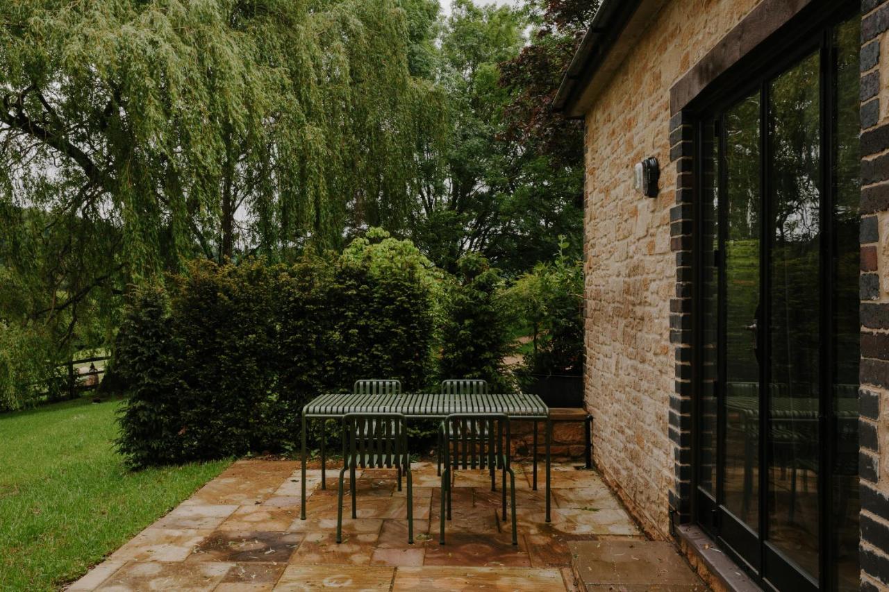 The Cotswold Farm Hideaway Pension Alderley  Buitenkant foto